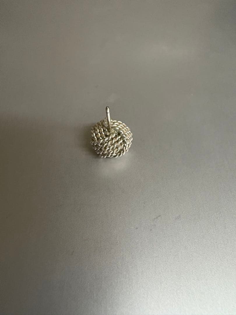 TIFFANY&Co. ティファニー　ツイストノットピアス　片耳(キャッチ付き)