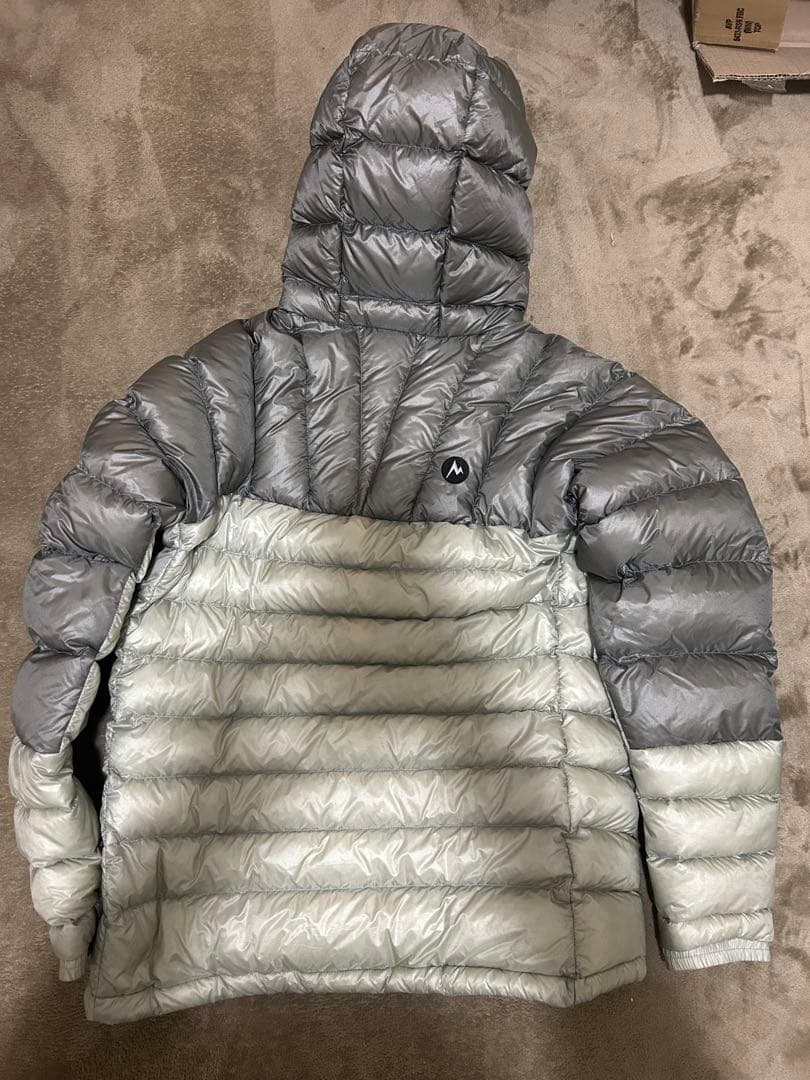 【完売品】marmot ダウンジャケット