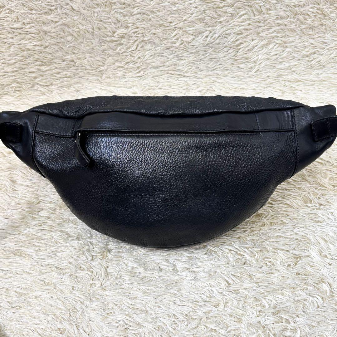 【美品】ジミーチュウ ウエストポーチ デリー ブラック スター エンボス