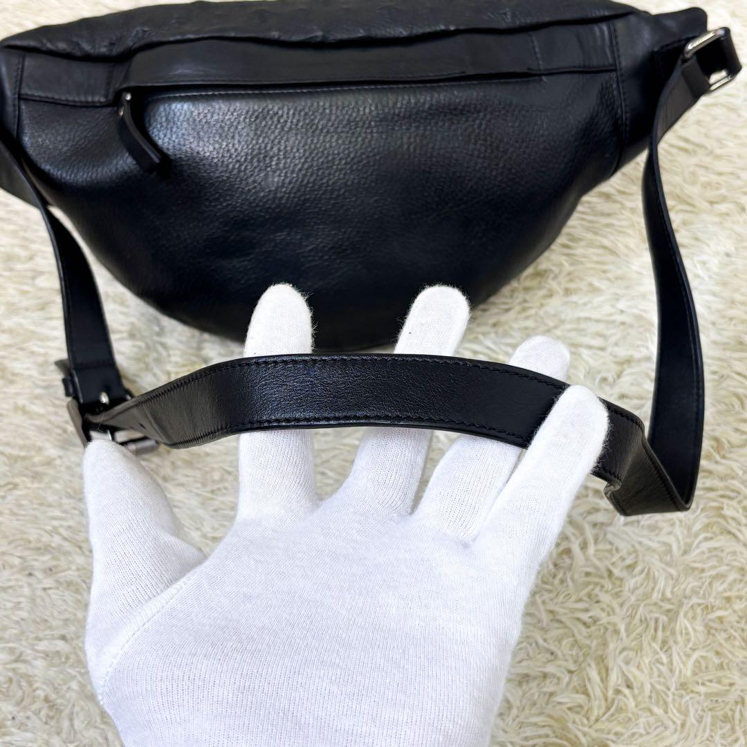 【美品】ジミーチュウ ウエストポーチ デリー ブラック スター エンボス