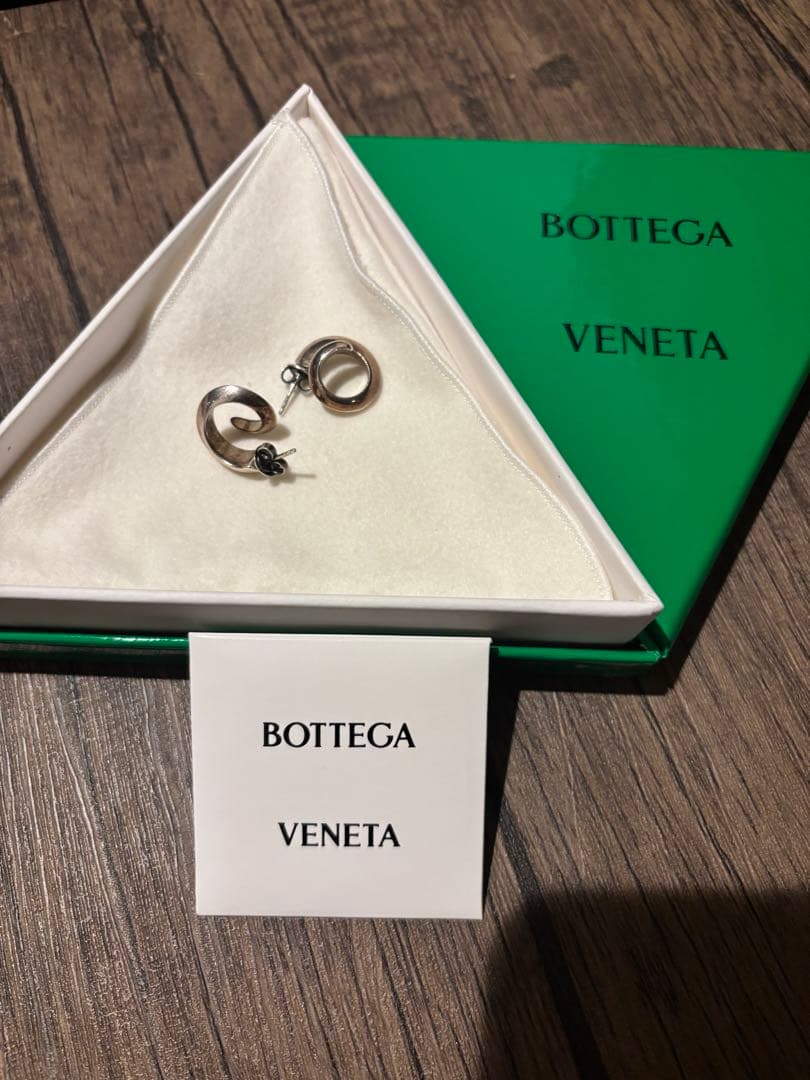 BOTTEGA VENETA 925シルバー　スパイラルピアス(両耳用)