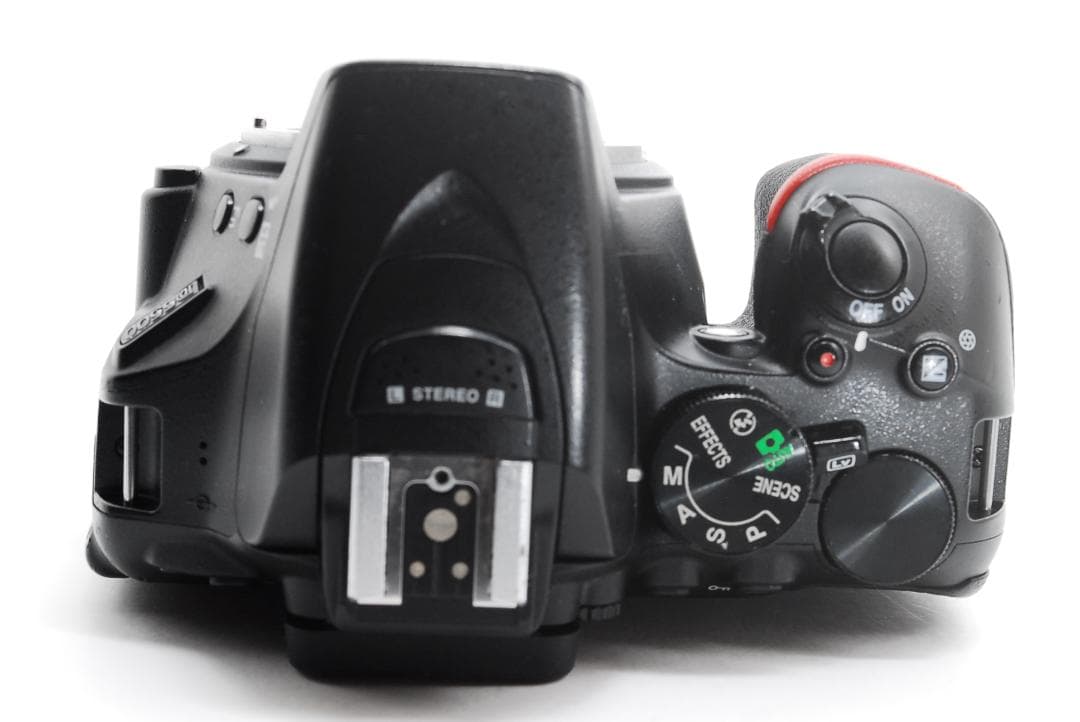 Nikon D5500 ダブルズーム Wi-Fi内蔵 手振れ補正【初心者人気】