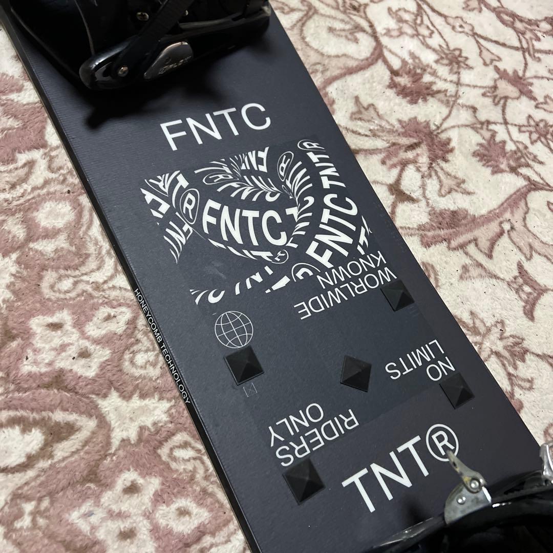 美品 FNTC TNT R 157cm バイン付 スノーボードセット グラトリ