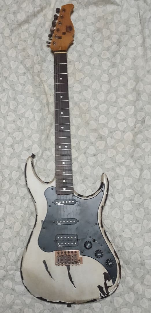 AXL ストラトキャスタータイプ　ギター　ジャンク