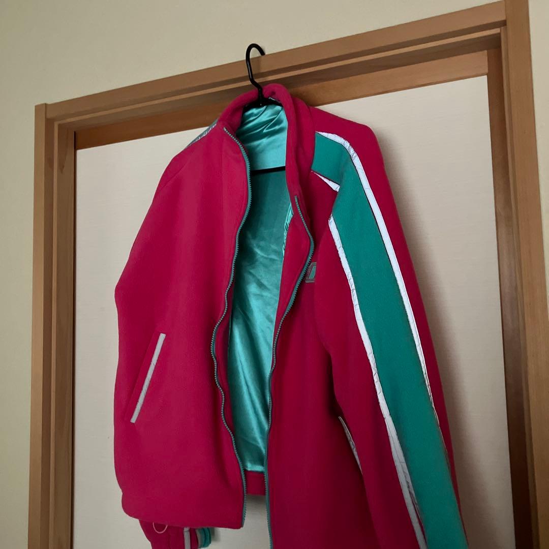 re.仲里依紗リフレクタージャケットピンク未使用に近い