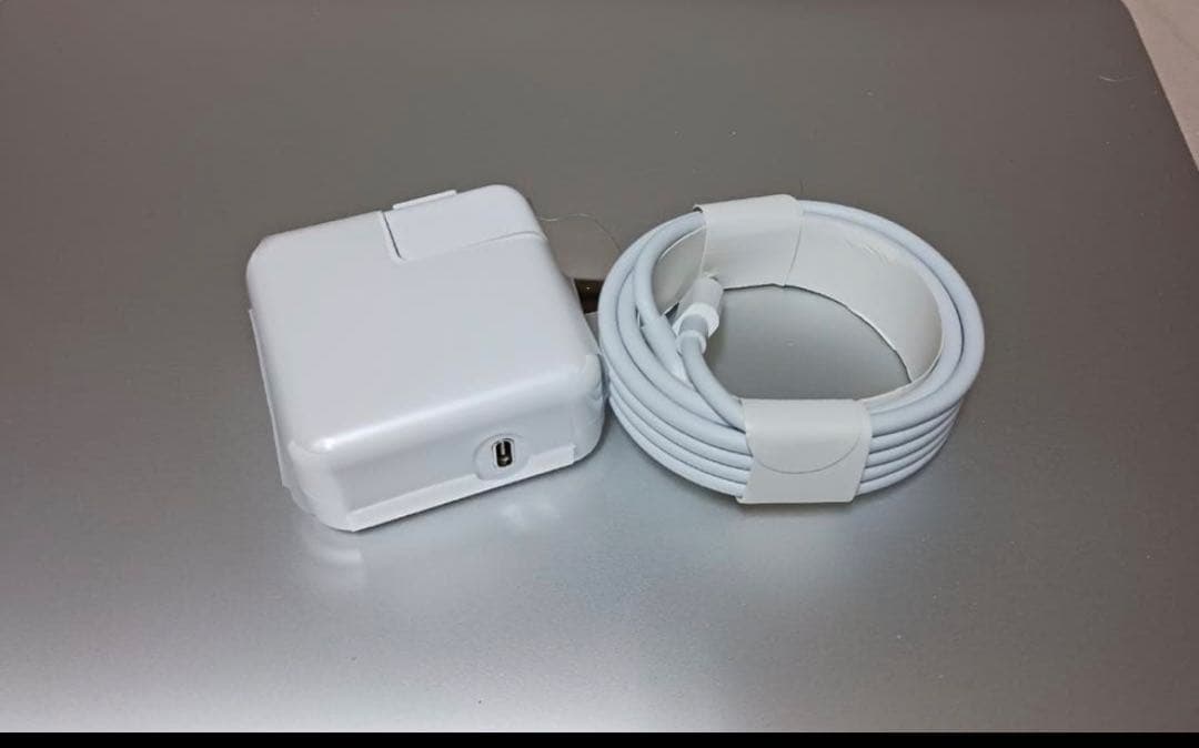 MacBook Air（Retina, 13-inch, 2020)　A2179