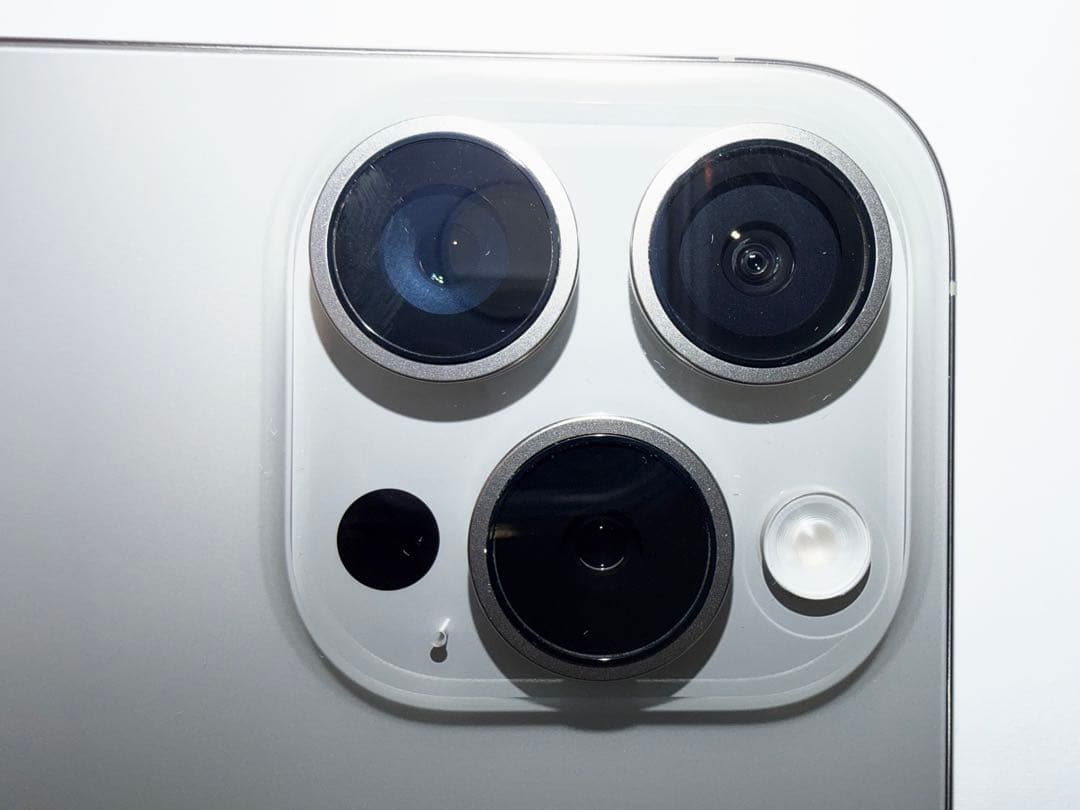 超美品iPhone15Pro 128GBナチュラルチタニウム バッテリー100%