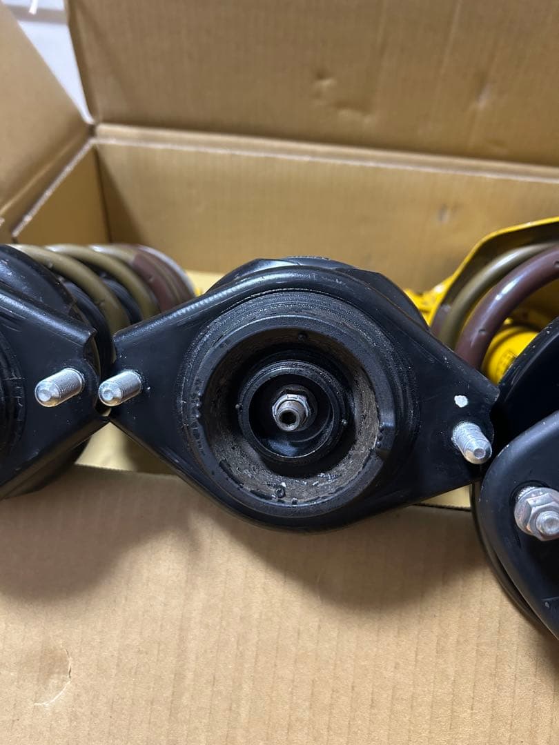 レヴォーグ2019年式vmg取り外しテインダウンサス取付済みサスペンション一式