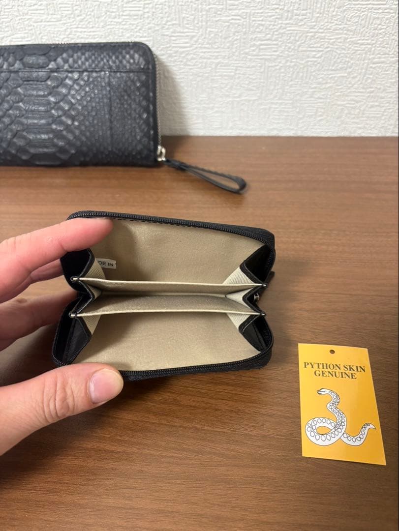 本物のパイソンスキン 長財布 ブラック