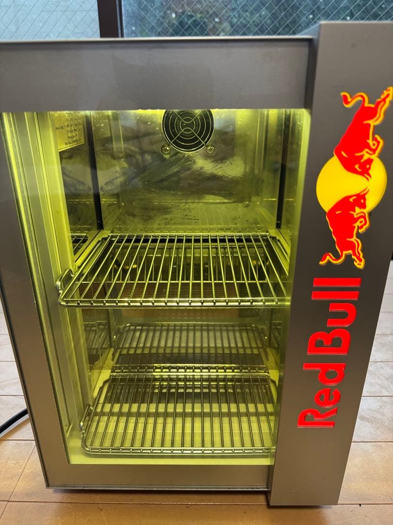 Red Bull 冷蔵庫 ガラス扉付き