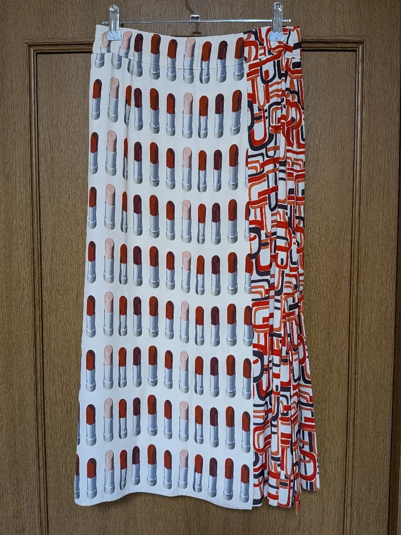 PRADA ラップ スカート　リップ柄