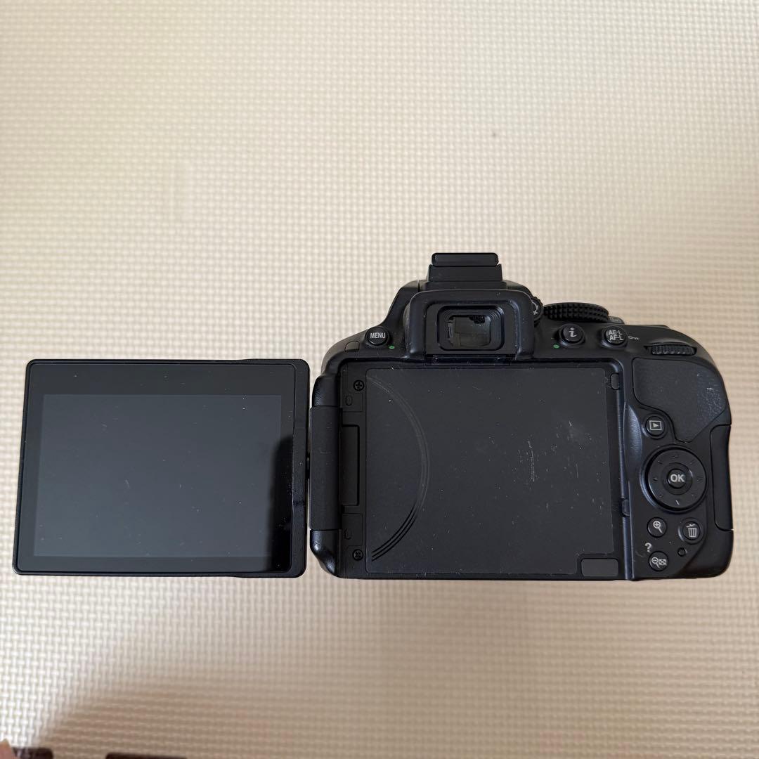 【夏休みセール】Nikon D5300デジタル一眼レフカメラ