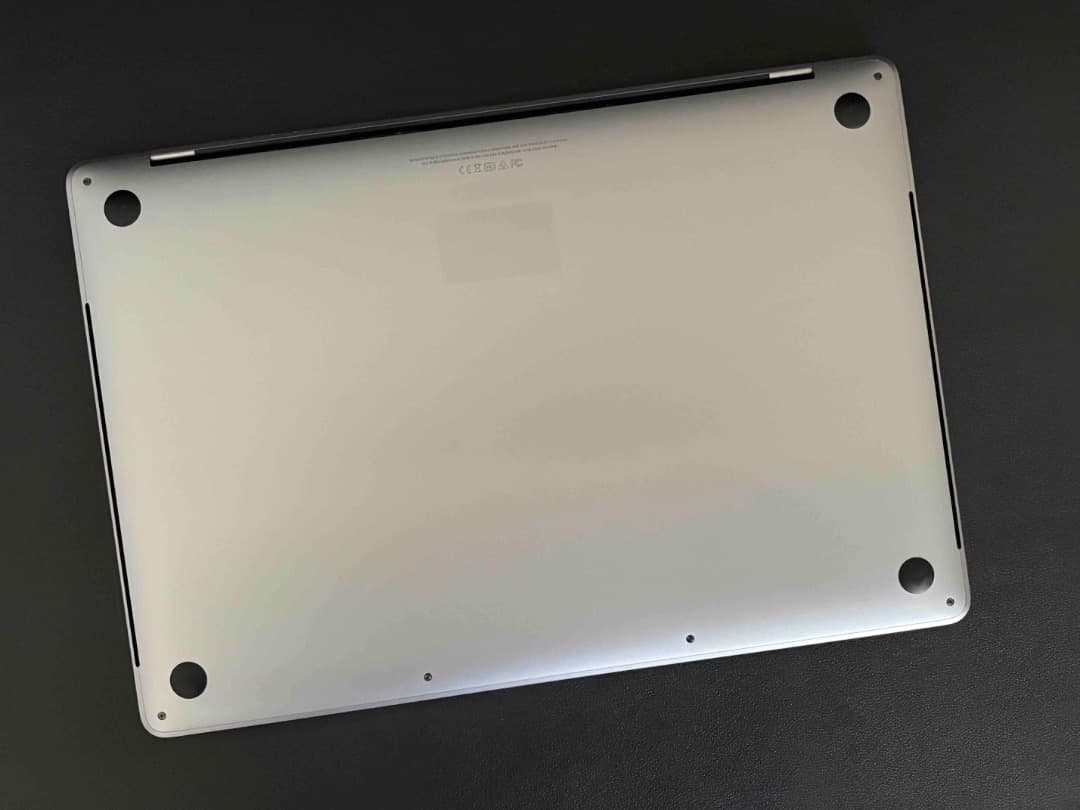 MacBook Pro 15㌅ Core i7 6Core・32GB・512GB