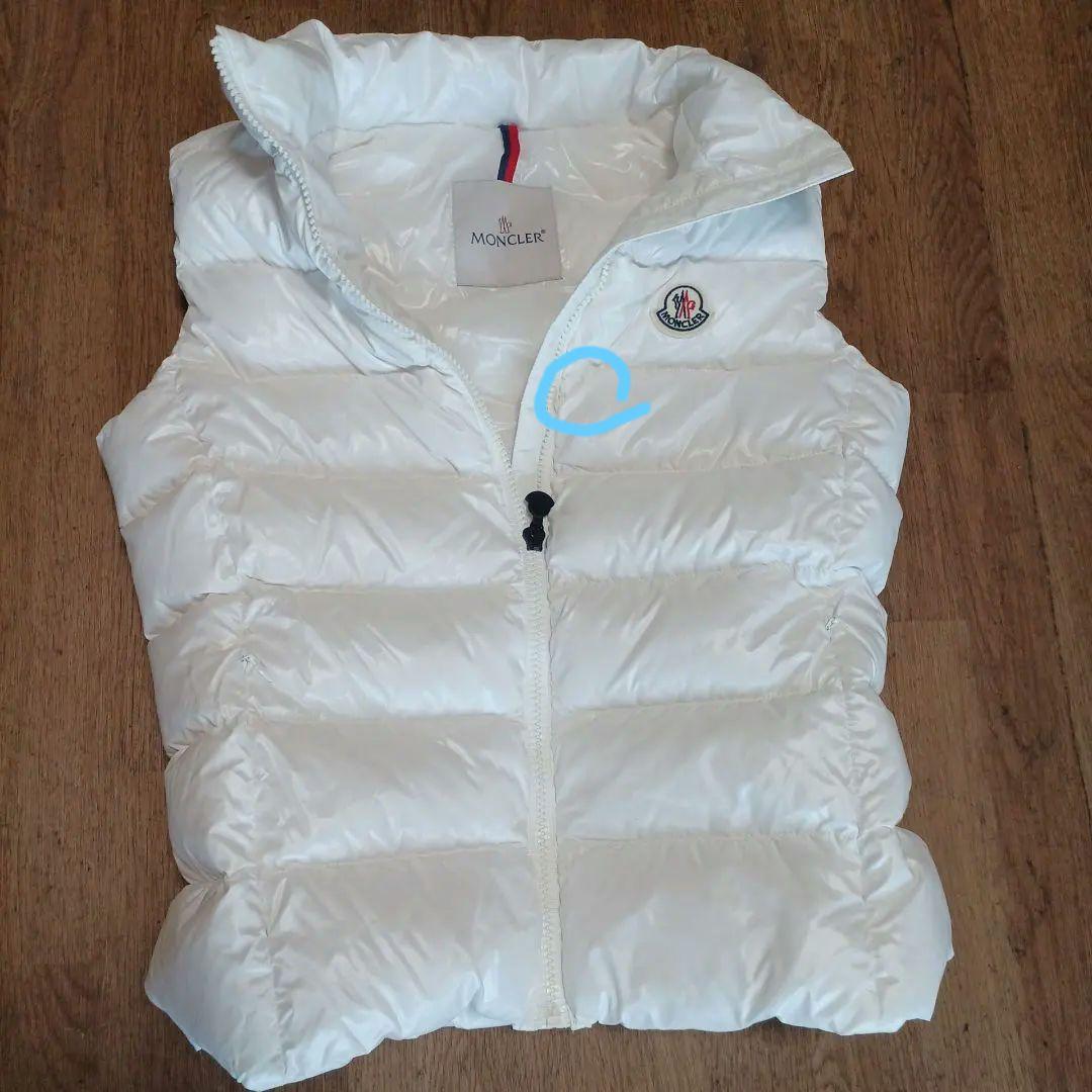 美品　MONCLER ダウンベスト　14Y