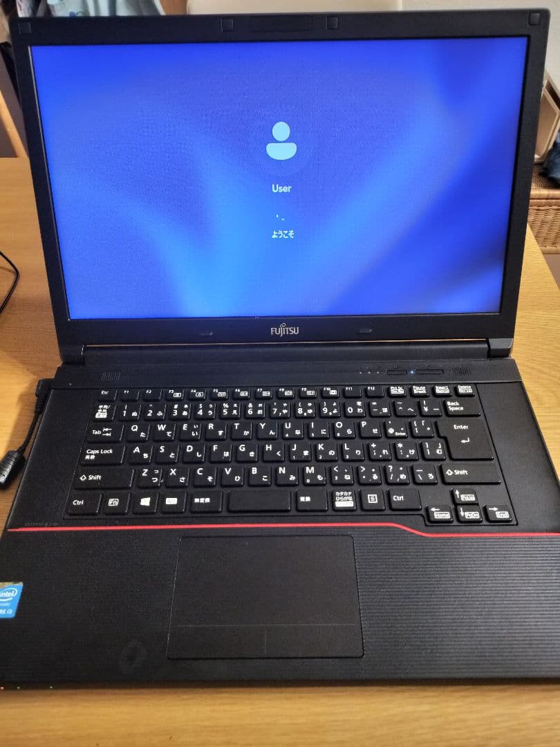 Fujitsu LIFEBOOK 15.6インチ ノートPC
