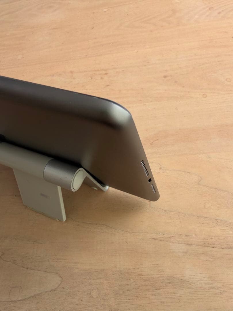 iPad (第9世代) 64GB Wi-Fi スペースグレー