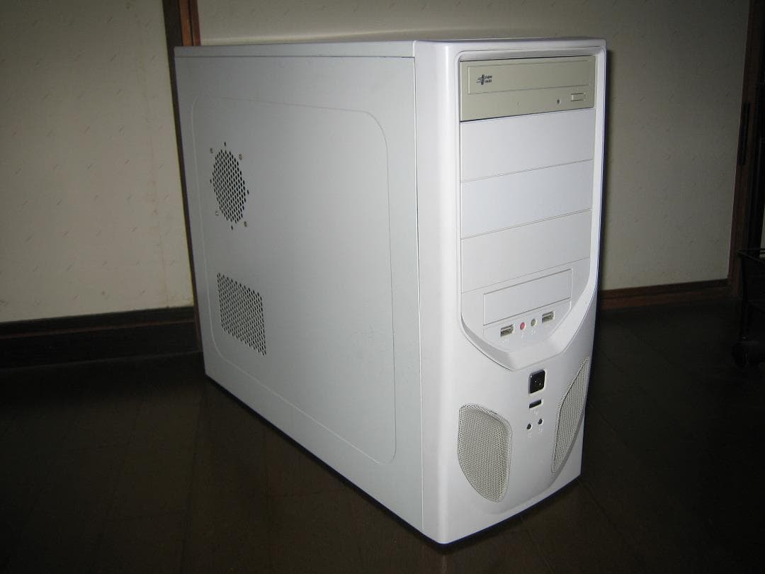 値下げ。　白い　、きれいなパソコン　Core i5－750