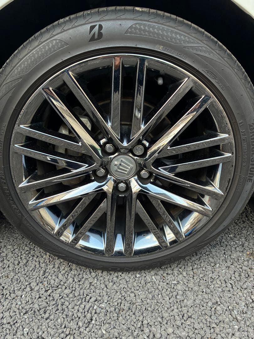 210系クラウン18インチ スパッタリングタイヤセット