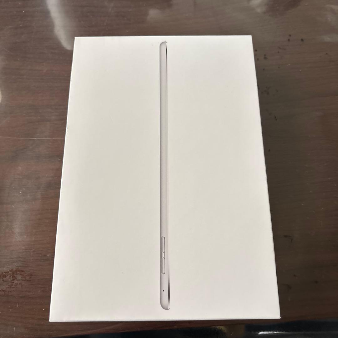Apple iPad mini4本体シルバー