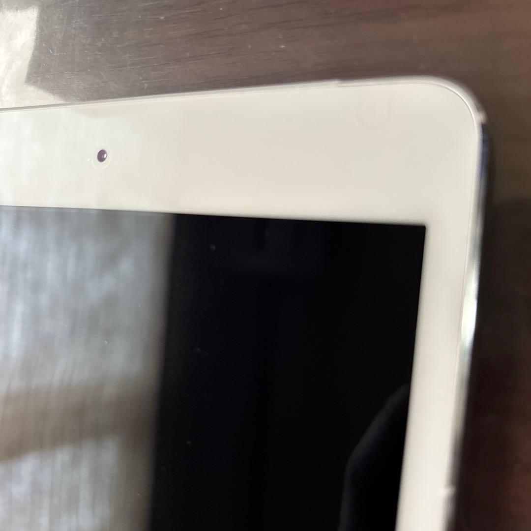 Apple iPad mini4本体シルバー
