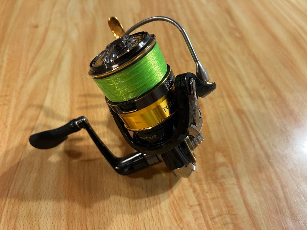 ダイワ 22トーナメントiso 2500XH-LBD