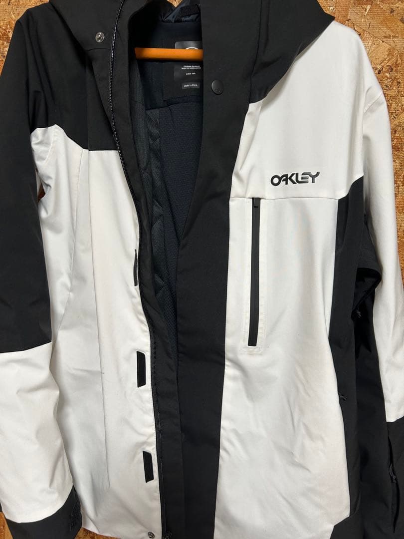 Oakley スノーボードジャケット ホワイト/ブラック上下セット