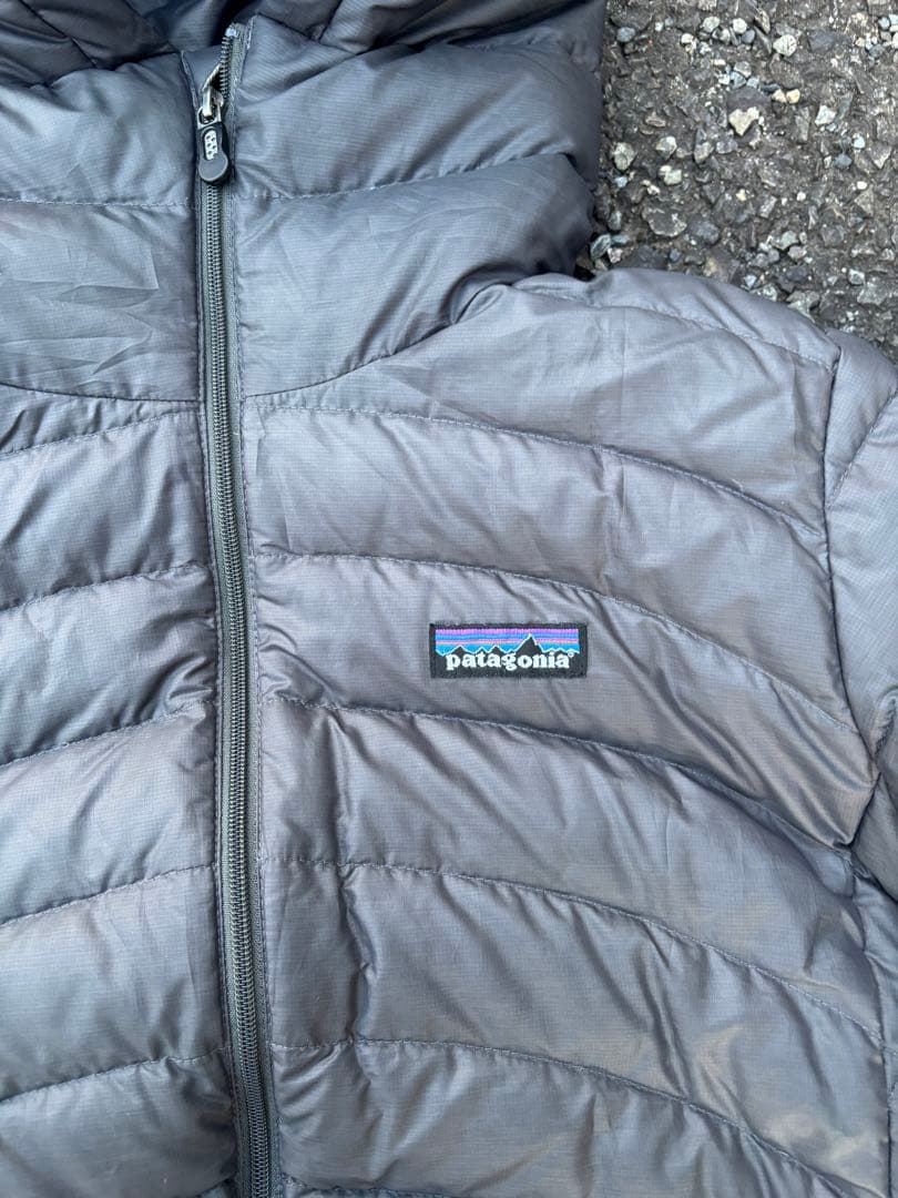 Patagonia Down Sweater Jacket 短丈 テック　グレー