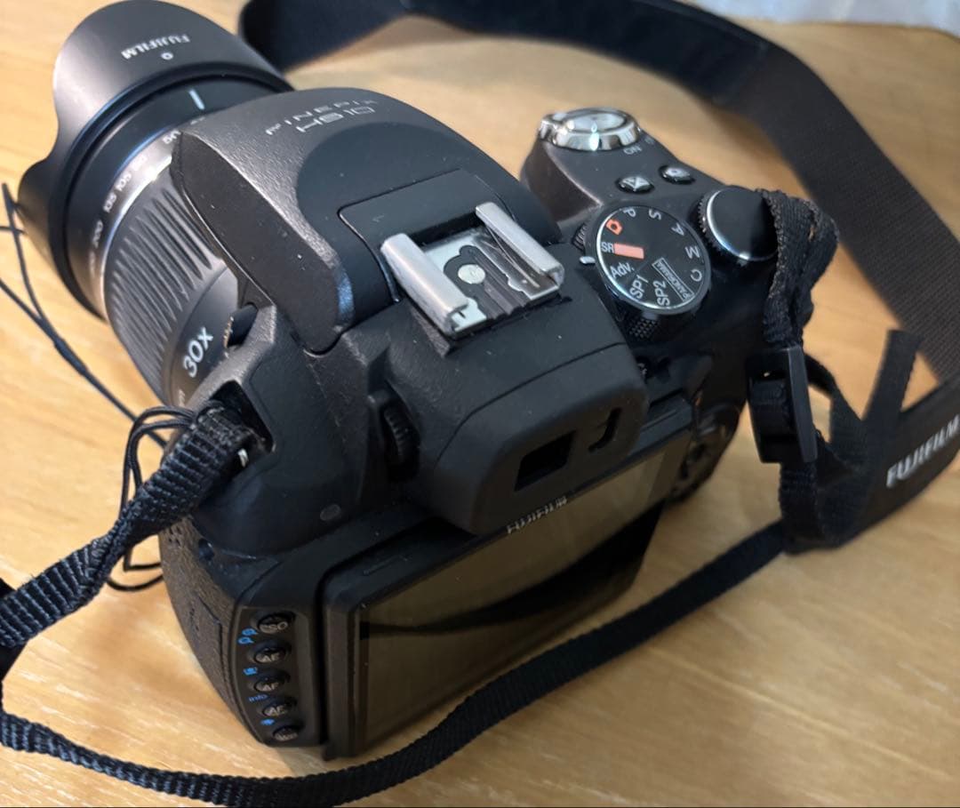 Fujifilm FinePix HS10デジタル一眼レフ 動作確認品