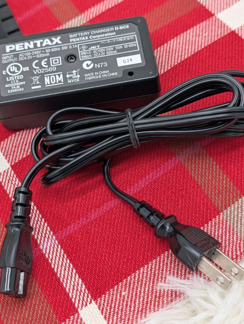 週末特価●美品PENTAX Optio S6 デジタルカメラ本体、充電器 可動品