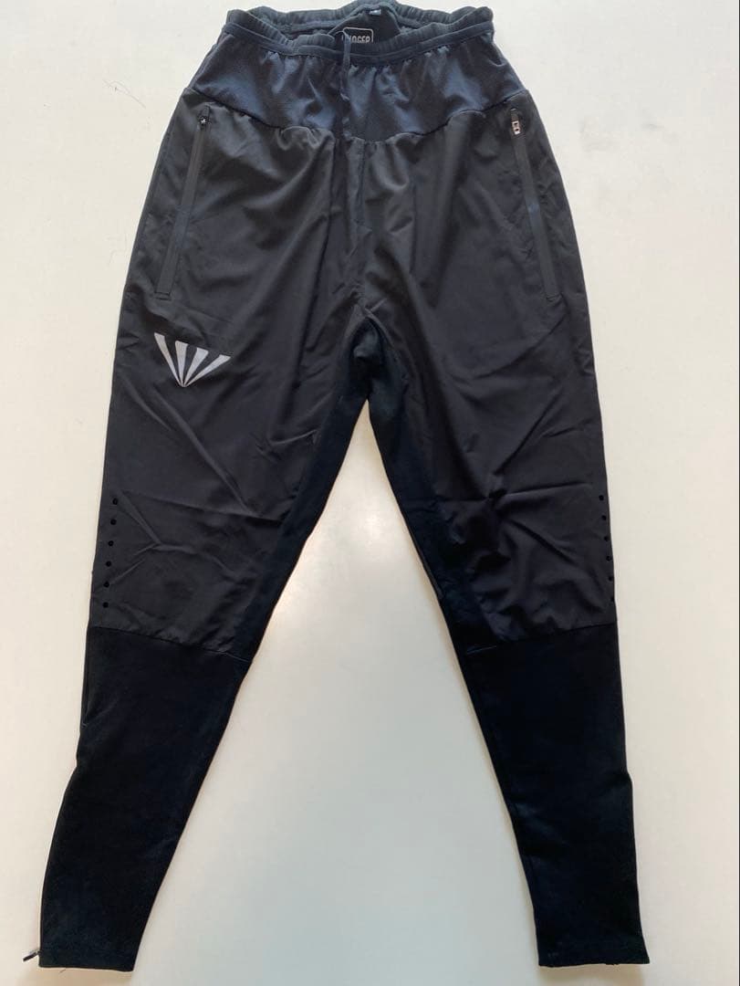 【新品未使用】 JINGER ランニングパンツ ブラックSサイズ