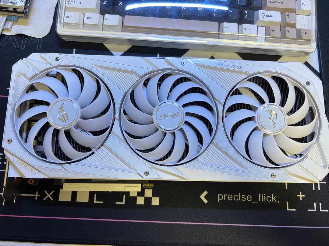 グラフィックボード・グラボ・ビデオカード rog GeForce RTX3090 O24G white