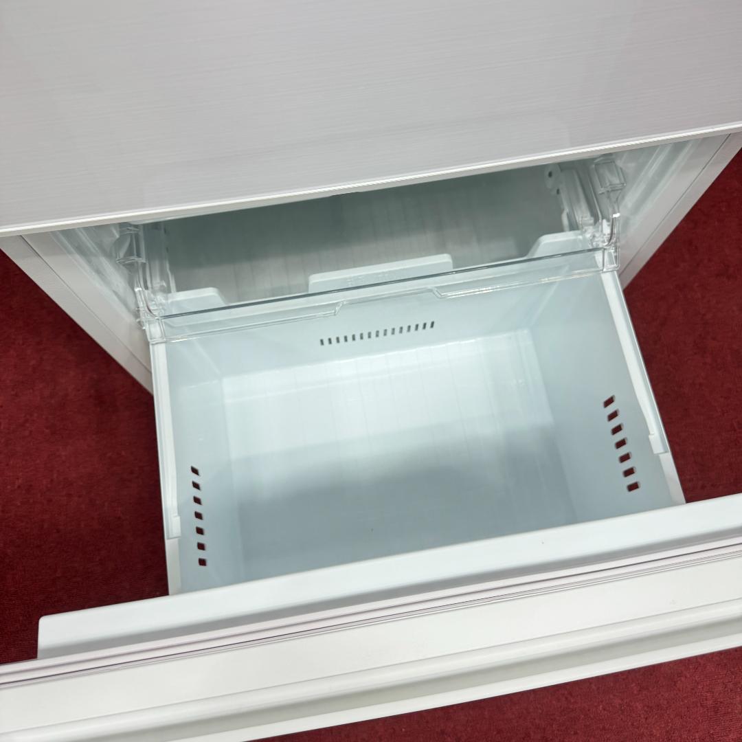 東京23区送料無料　超美品東芝2022年製3ドア冷蔵庫326L　洗浄/除菌済み