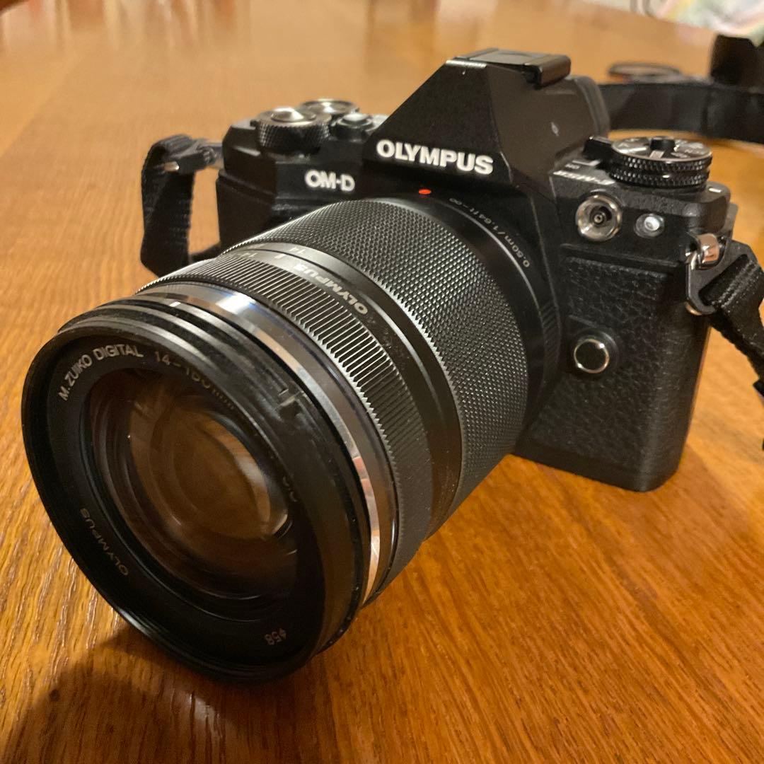 デジタルカメラ Olympus OM-D E-M5 MarkII 14-150mm
