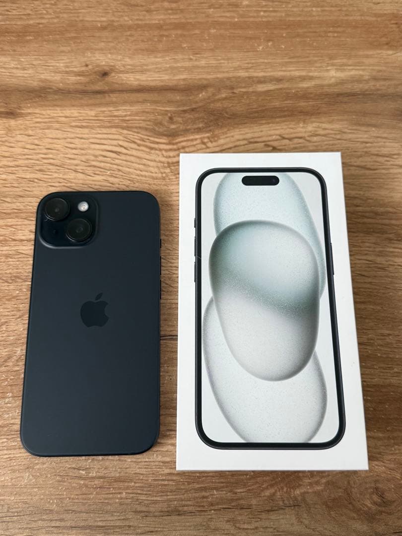 iPhone 15 ブラック　256GB