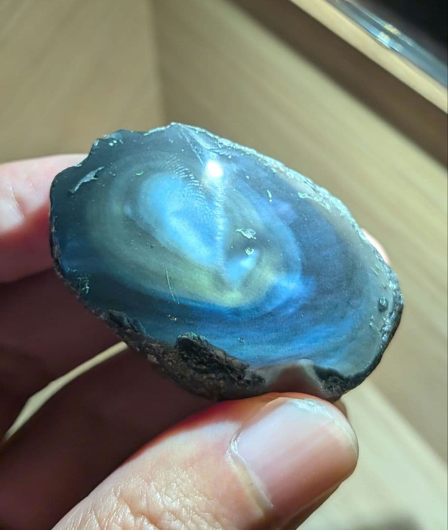 研磨品　十勝石玲瓏　ブルーレインボー特級品