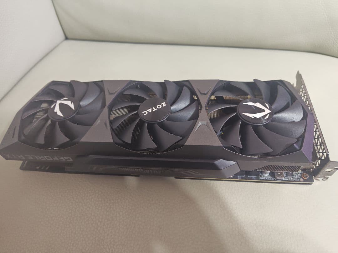 グラフィックボード・グラボ・ビデオカード zotac RTX3070ti 3X