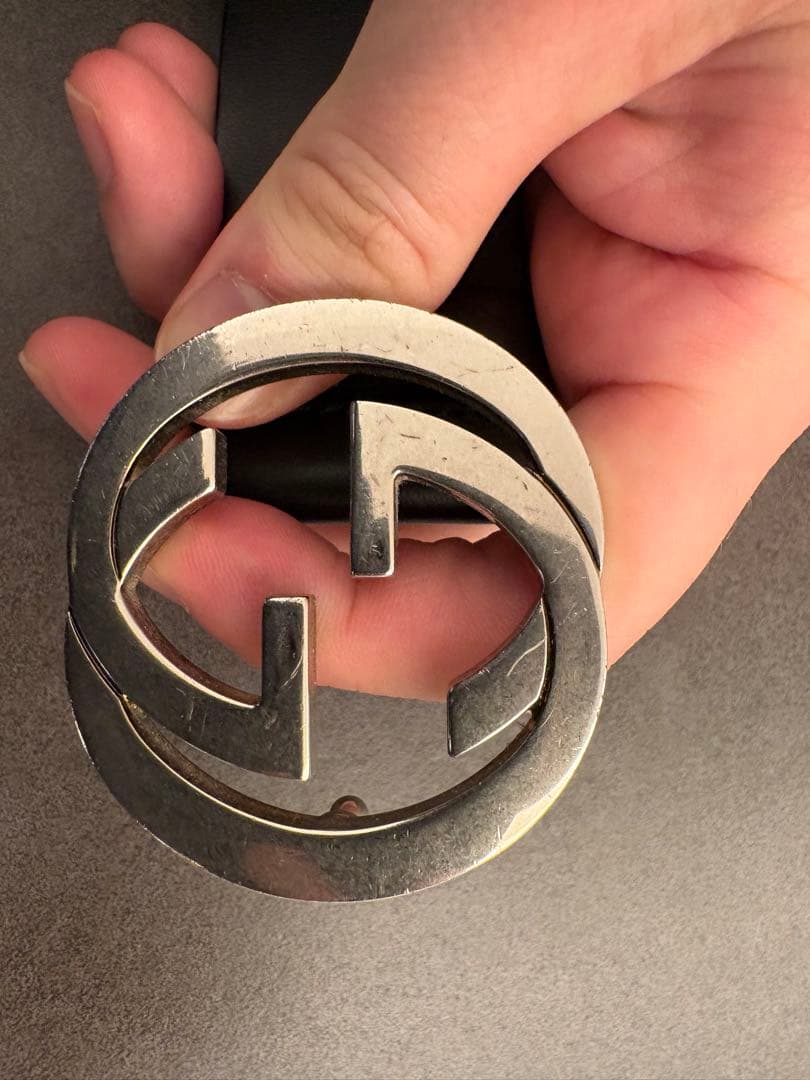 グッチ ベルト 黒 革製