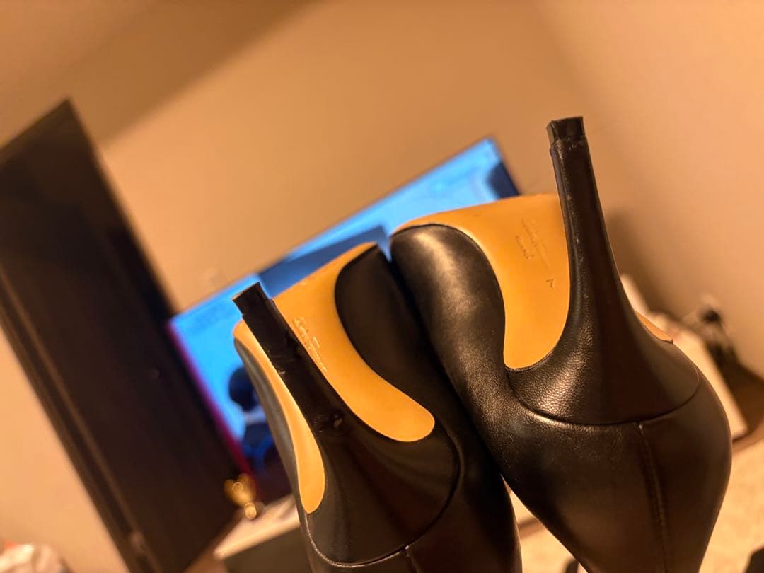 フェラガモ　パンプス