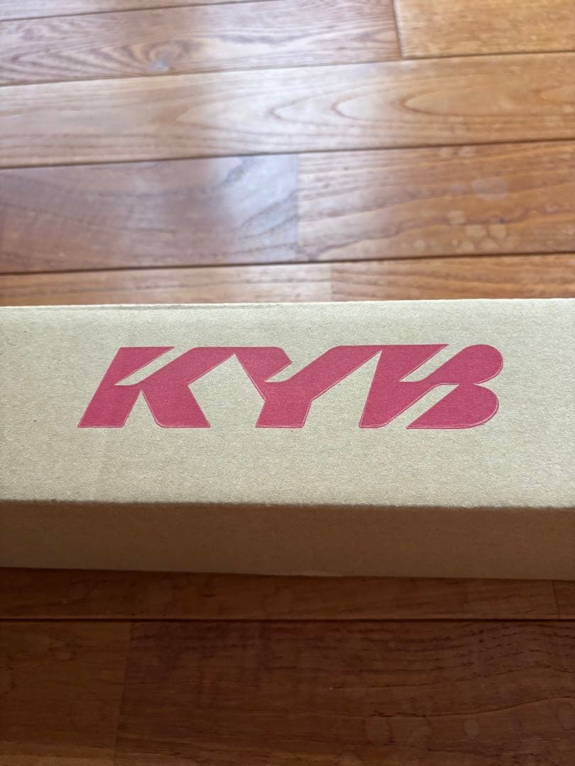 【送料込み】KYB ステアリングダンパー　ジムニーシエラjb74用