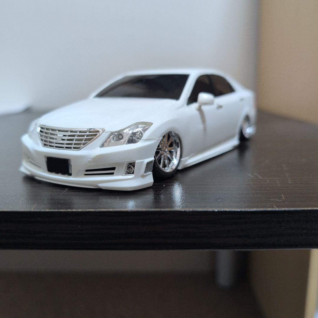 AOSHIMA 1/24スケール プラモデル クラウン セルシオ 本体のみ