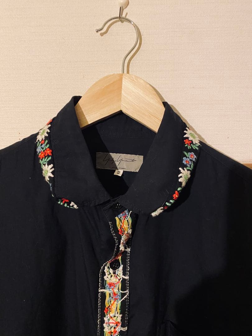 Yohji Yamamoto pour homme 刺繍リボン付き黒長袖シャツ