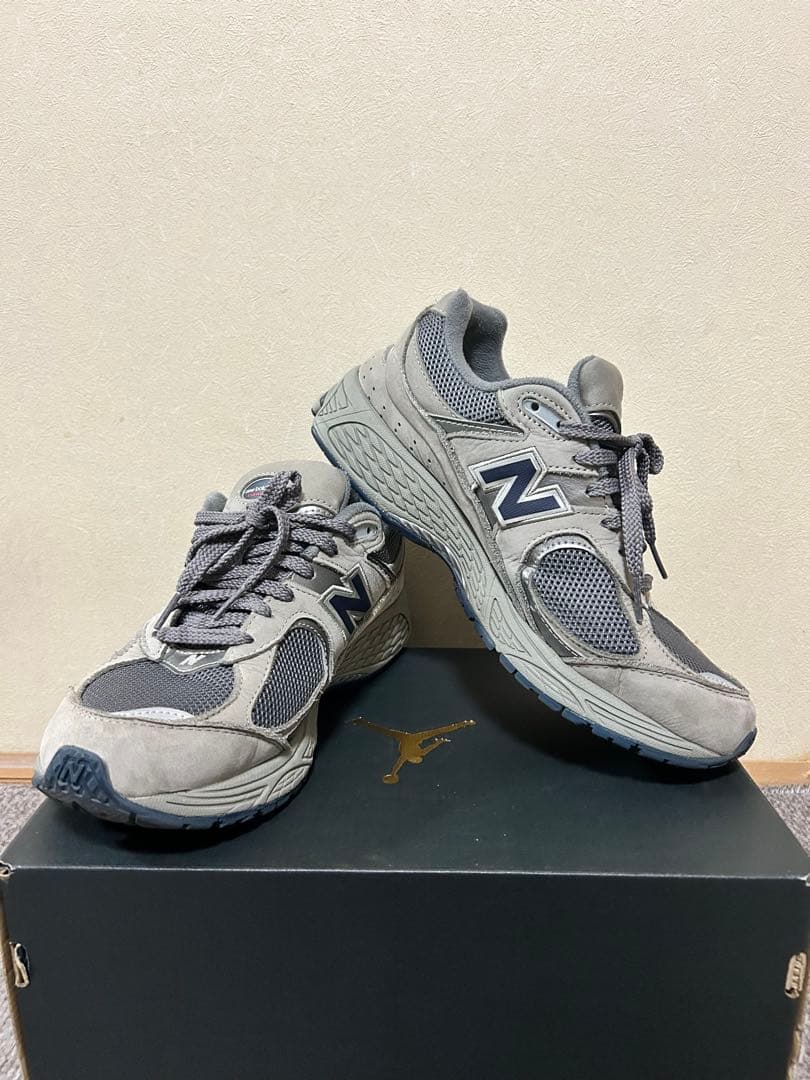 New Balance グレー スニーカー 2002R 27cm
