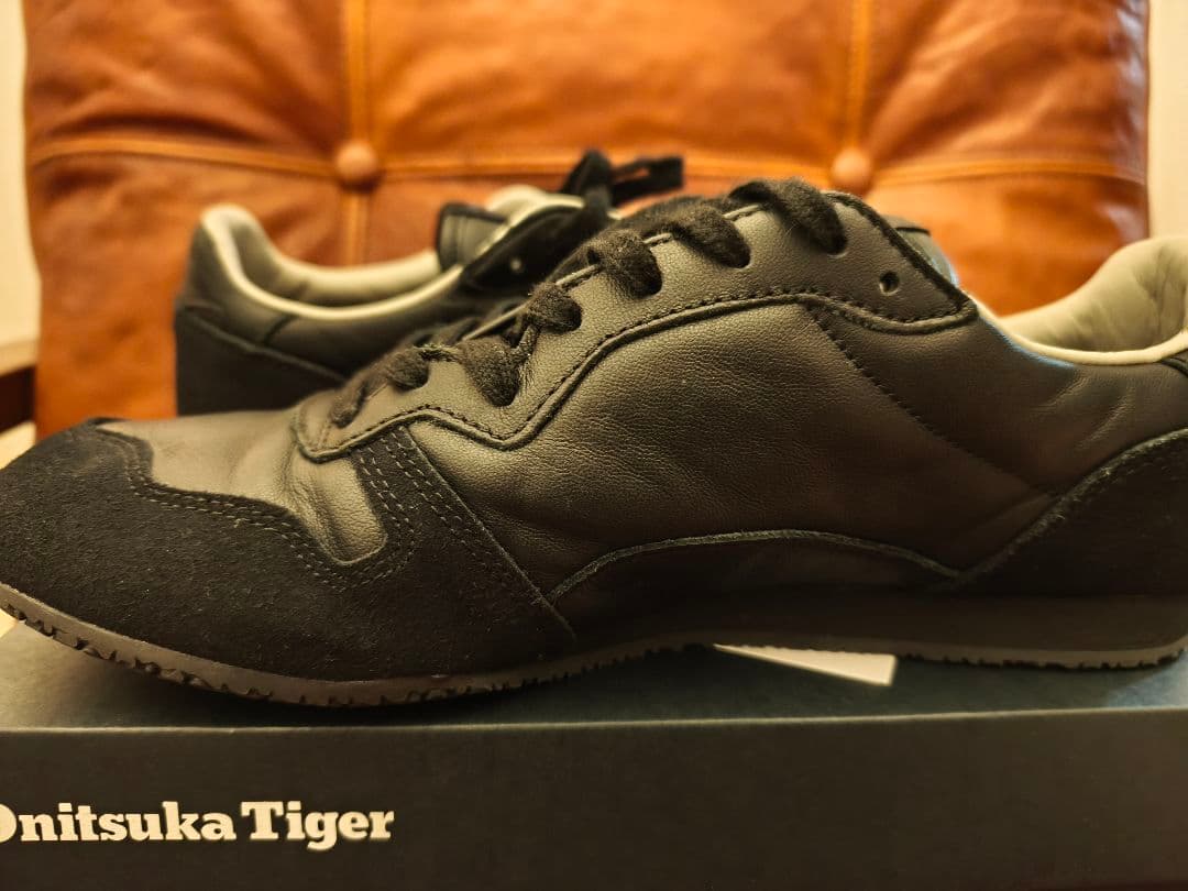 新品同様　Onitsuka Tiger SERRANO CL ブラック/27.0