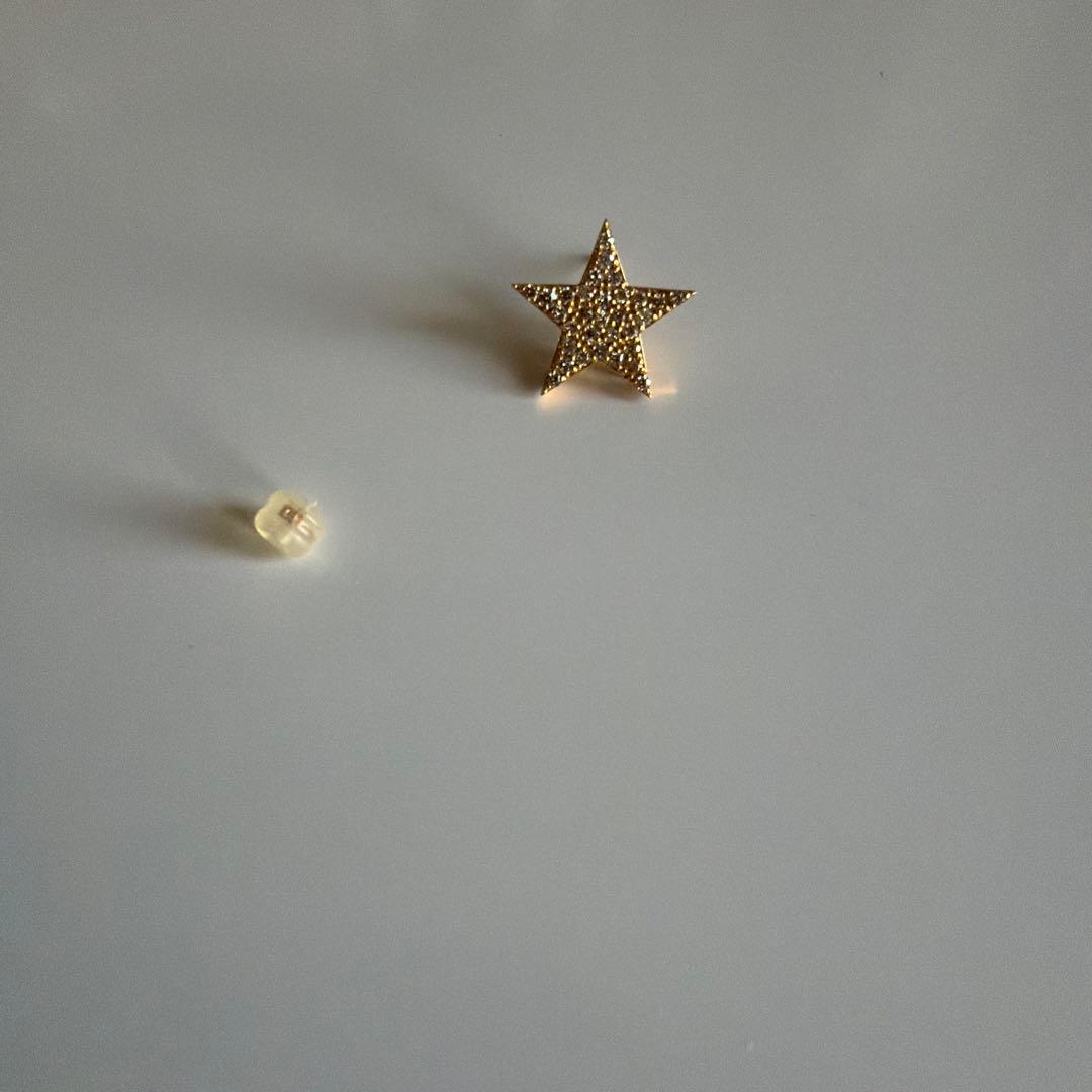 LKサロン　星型ピアス(片耳用)
