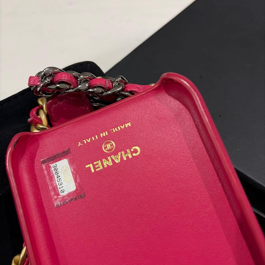 サリア　CHANEL ピンク レザー iPhone11ケース