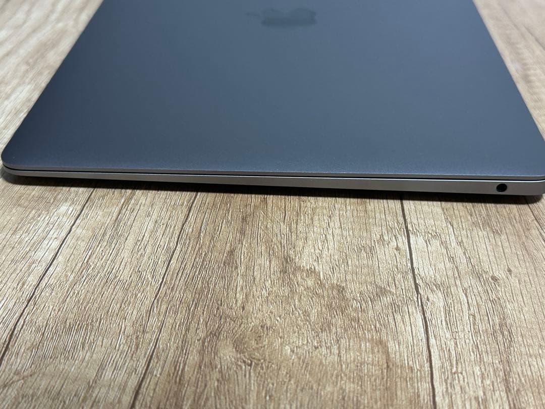 もーMacBook Air 2019 / touchID / 16GB