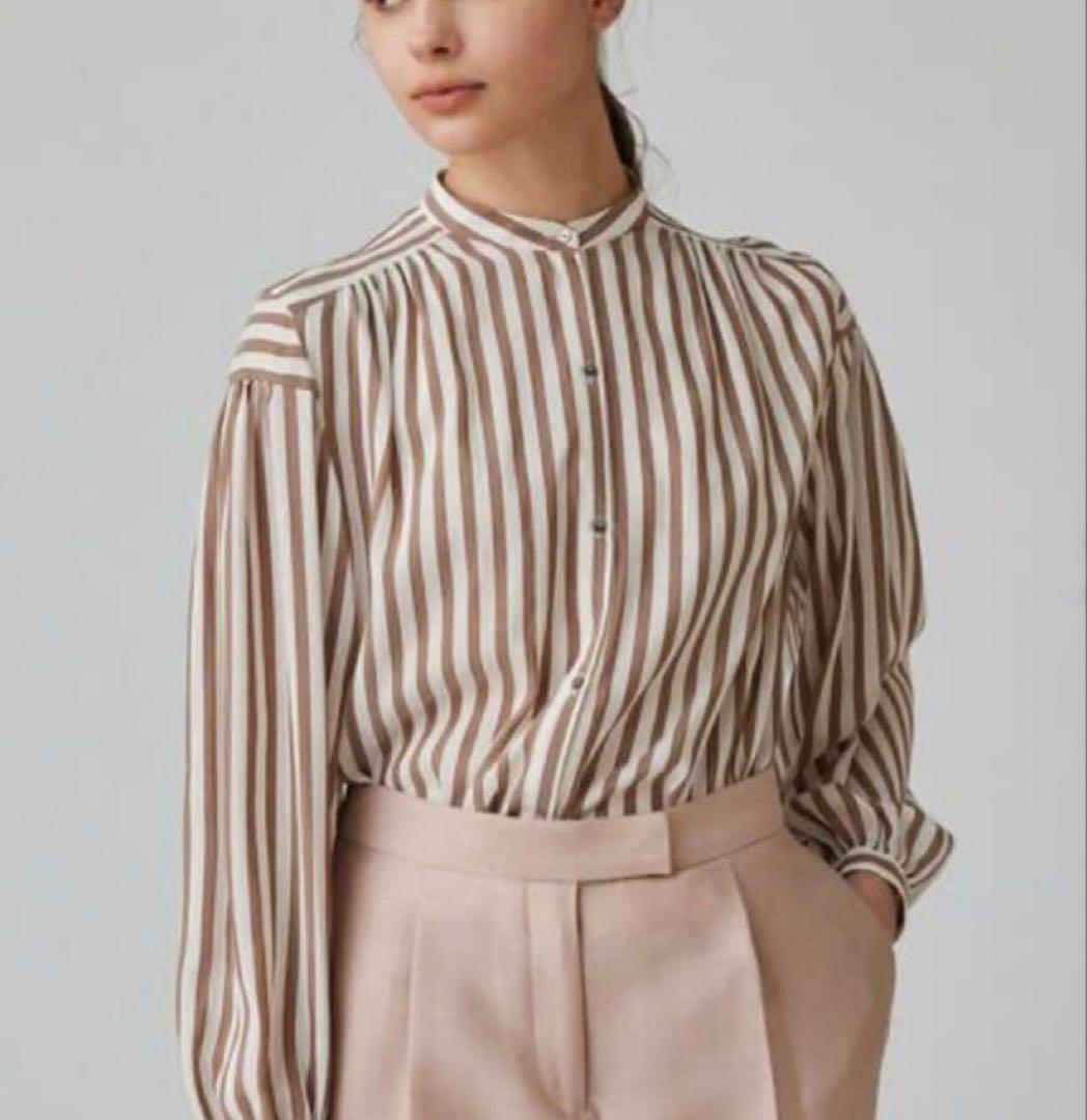 美品 トゥモローランドコレクション シルク混ストライプ スタンドカラーブラウス