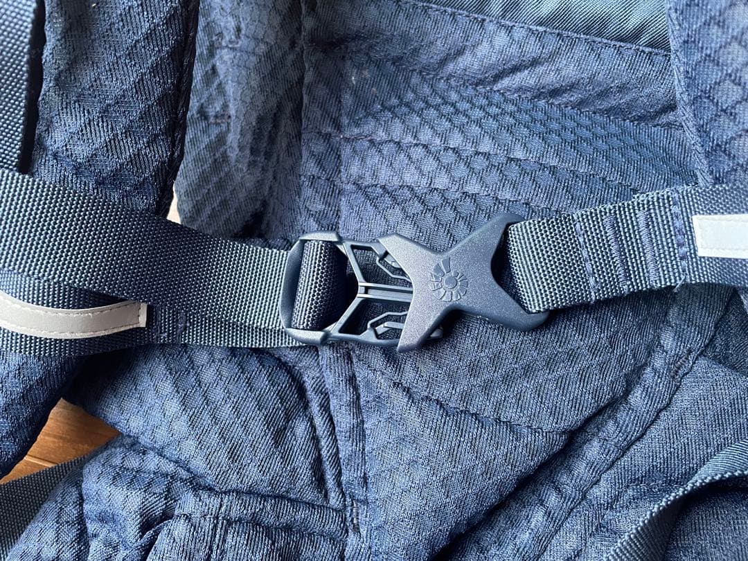 抱っこ紐　エルゴベビー　オムニ　ブリーズ　ネイビー　OMNI Breeze