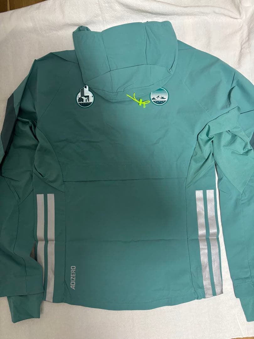 【新品・未使用】adidas アディゼロ　駅伝　ランニング　ジャケット