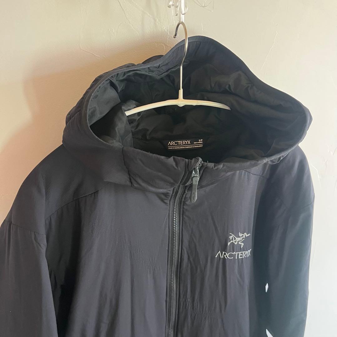 ARC'TERYX アークテリクス アトムlt フーディ ブラック 刺繍ロゴ S